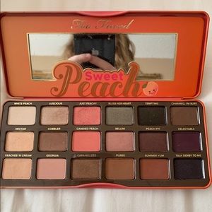 SWEET PEACH PALLET Used a few times gently